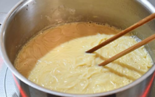 和風の味わいでほっこり！ツナと梅の豆乳にゅうめん　作り方3